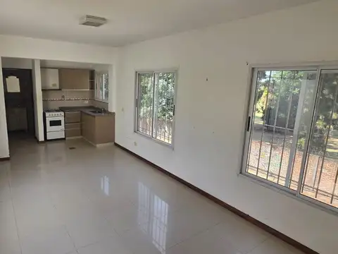 Departamento en alquiler 2 ambientes con patio - Jose León Suarez