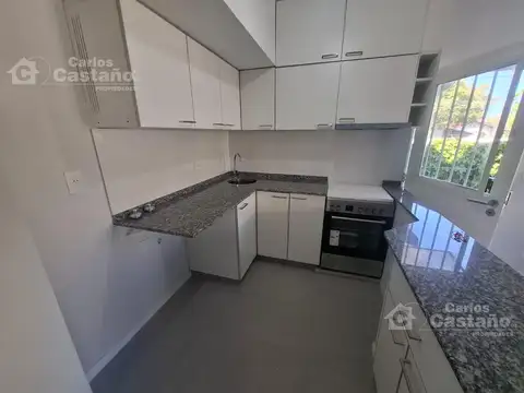 Depto Tipo Casa en Alquiler de 3 ambientes