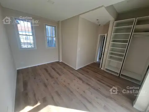Depto Tipo Casa en Alquiler de 2 dormitorios