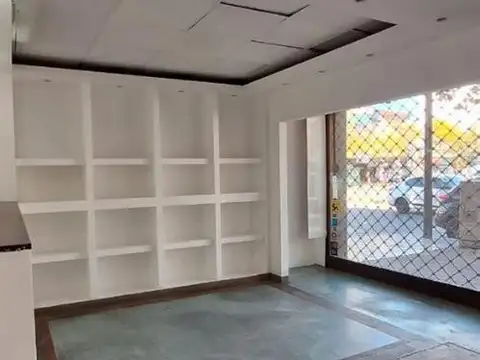 VILLA DEVOTO MOLIERE A METROS DE BEIRO. LOCAL DE 36 MTS.2 DO