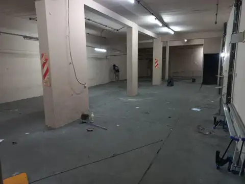 Galpon en Alquiler en Flores, $ 3.800.000