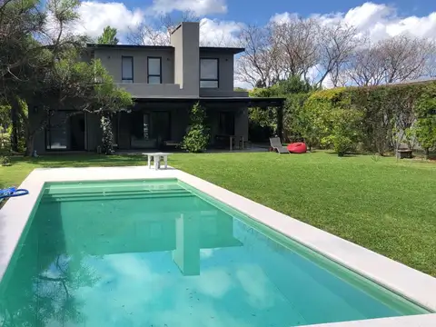 Casa en  Barrio San agustín -Villanueva