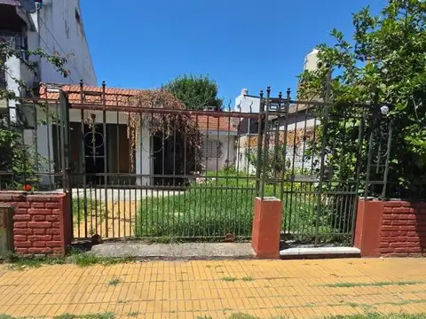 Casa en Venta en Banfield, USD 140.000