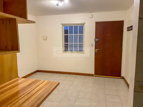 Departamento en Alquiler en Acassuso Vias  /  Santa Fe, $ 700.000