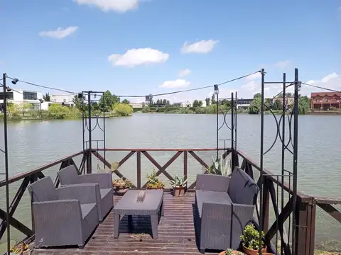 Casa 4 ambientes con 3 baños