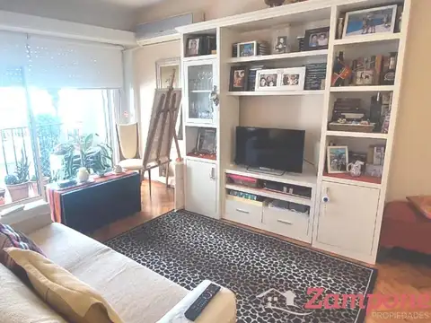 Venta Departamento 3 dormitorios 2 baños, balcón y cochera.  Av Olazabal. Villa Urquiza