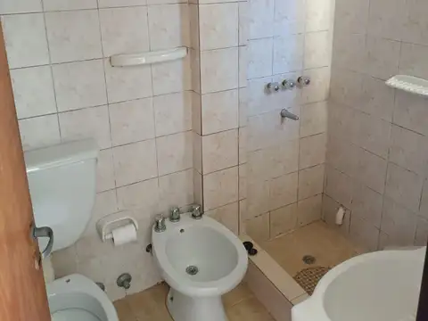 Depto Tipo Casa en Venta en Valentin Alsina, USD 44.000