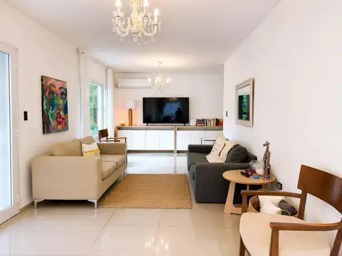 Casa Venta en Villa Allende Golf jardín pileta 