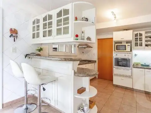 Casa 4 ambientes con 4 baños