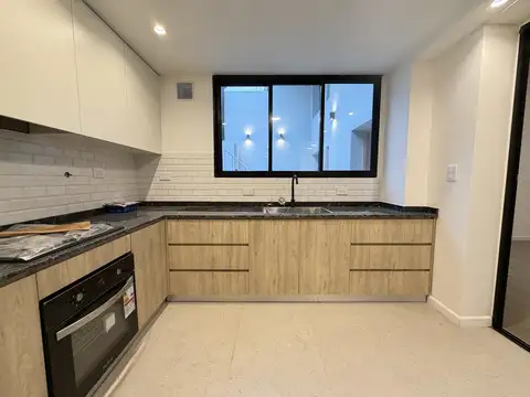Casa de 2 Dormitorios Con Parillero y Terraza Privada