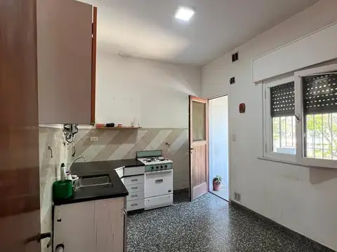 Depto Tipo Casa en Venta en Villa Ballester, USD 77.000