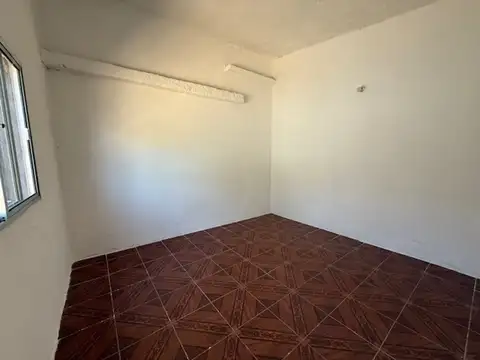 Casa en Alquiler con 1 cochera