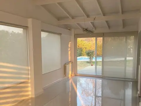 Casa VENTA Banco Provincia TODO PLANTA BAJA Pileta