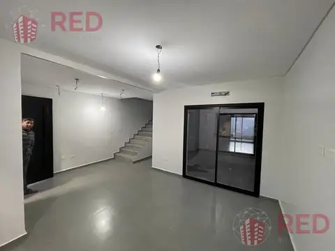 Depto Tipo Casa en Venta con 1 cocheras