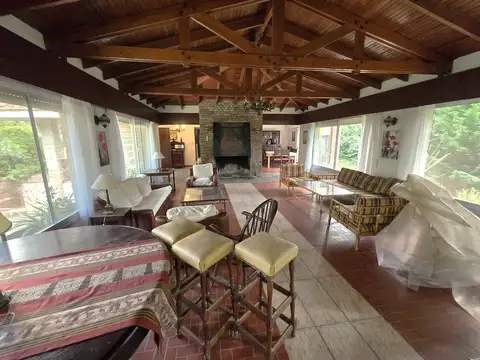 Casa en Venta en Carilo - a 150 m del Mar