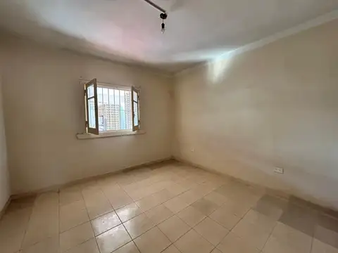 Casa en Alquiler con 1 cochera