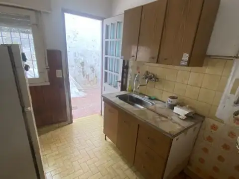 CASA DE 4 AMBIENTES EN VENTA