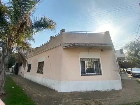  CASA DE 4 AMBIENTES EN VENTA
