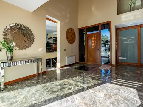 Casa en Venta en Funes, USD 1.400.000