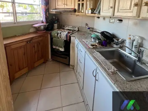 Casa 6 ambientes con 1 baño