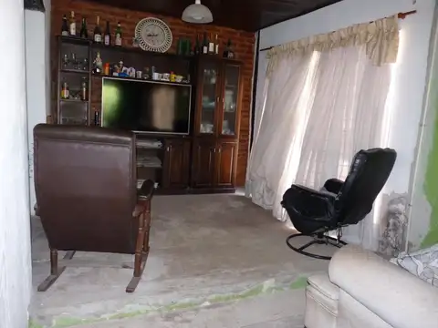 VENTA CASA CENTRICA EN MERCEDES B.