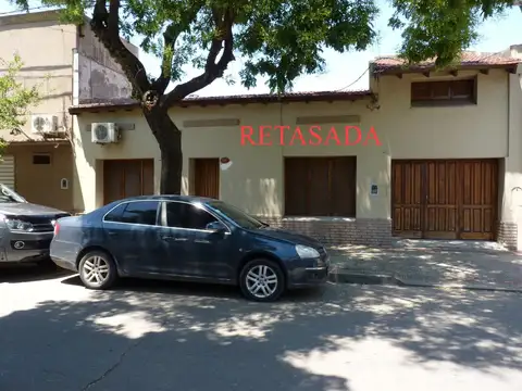 VENTA CASA CENTRICA EN MERCEDES B.