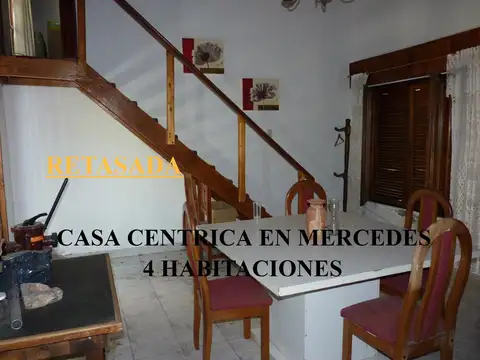 VENTA CASA CENTRICA EN MERCEDES B.