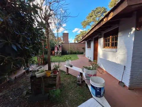 Casa con gran parque y departamento independiente en Ostende