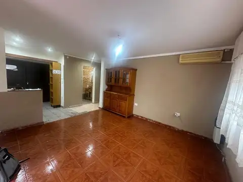 Casa 3 ambientes con 1 baño