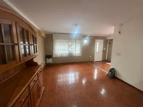 Casa en Alquiler en Villa Dominico, $ 900.000