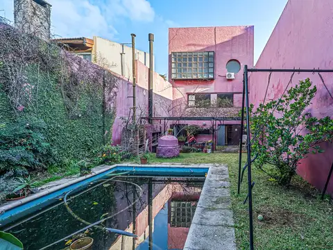 CASA - VENTA - 5 AMBIENTES - SUITE - JARDÍN - PILETA - COCHERA - APTO CREDITO - COLEGIALES