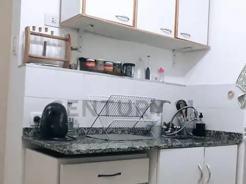 VENTA MONOAMBIENTE EN RECOLETA CON PATIO - APTO PREFESIONAL
