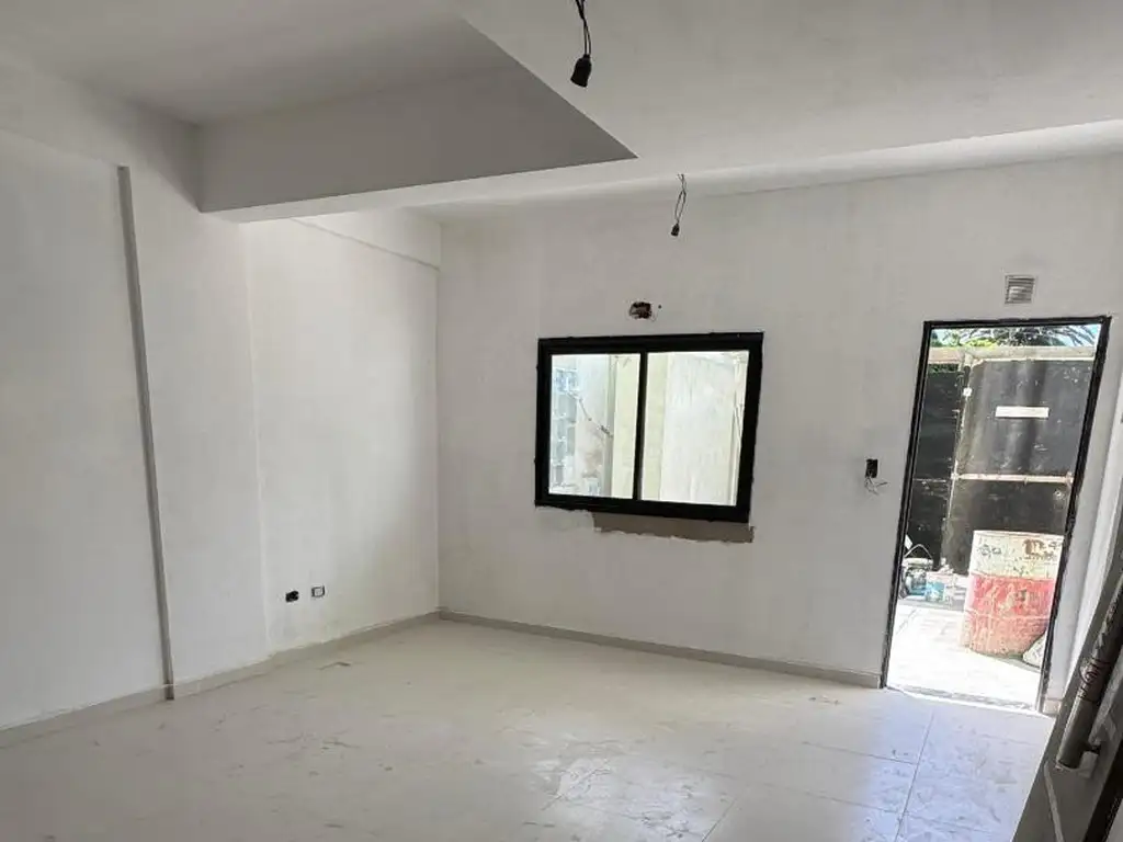 EMPRENDIMIENTO EN POZO - UNIDADES DOS Y TRES AMBIENTES en Villa Luzuriaga