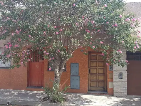 PH en venta - 3 Dormitorios 1 Baño - Villa Lugano