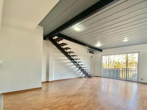 Senador Moron 700, Piso 1