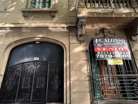 Casa 4 ambientes 2° piso con 3 dormitorios y patio