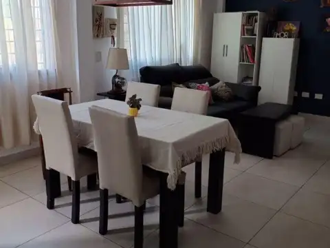 Departamento en venta - 2 Dormitorios 2 Baños - Lanús