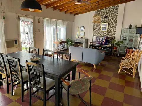 Casa en Venta con 1 cochera