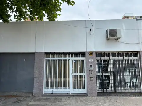 Departamento en Alquiler en Lisandro De La Torre, $ 290.000