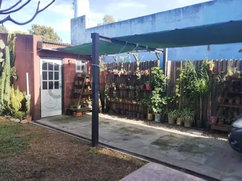 Casa en Venta con 3 cocheras
