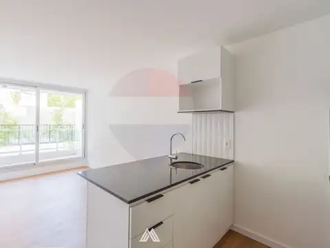 ALQUILER DE 1 DORMITORIO Y COCHERA EN EL CENTRO