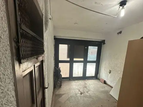 Local o Depósito de 21 M2 con Baño - Sin Expensas