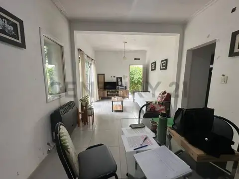 19 Entre 39 y 40 300, Piso 0