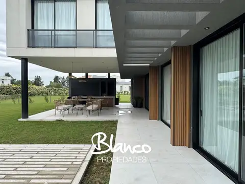 Casa en Alquiler en Pilara, USD 5.000