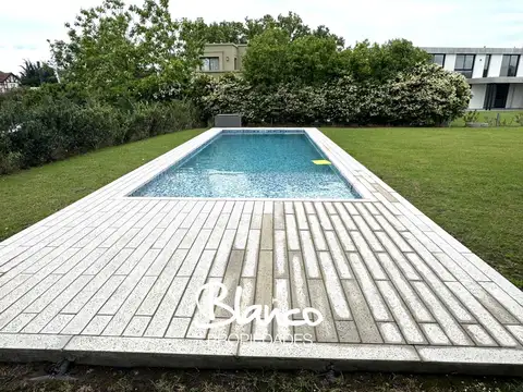 Casa en Alquiler de 4 dormitorios