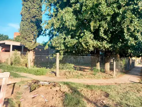 Cruz del Sur esquina Espora