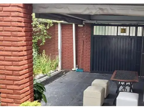 VTA CASA 2 AMB, COCHERA,TERRAZA,JARDIN,PILETA.