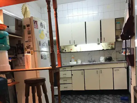 Depto Tipo Casa 4 ambientes con 2 baños