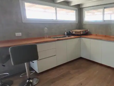 Casa 2 ambientes con 1 baño