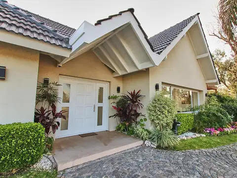 Casa en Venta en Los Lagartos, USD 1.100.000